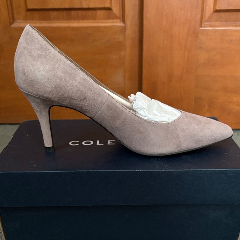 Women's Tan Suede Heels